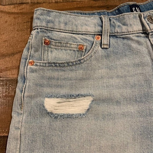 GAP Festival style Jean Shorts - Picture 4 of 4